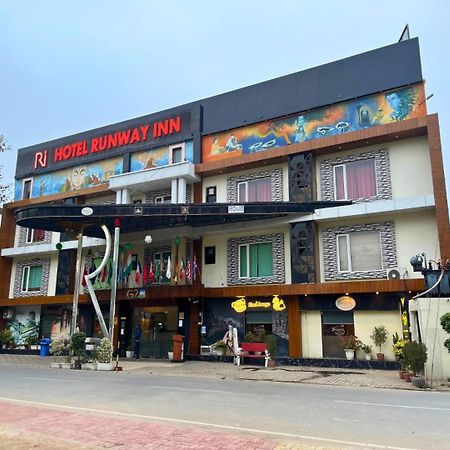 Hotel Runway Inn Pura Raghunāth Εξωτερικό φωτογραφία