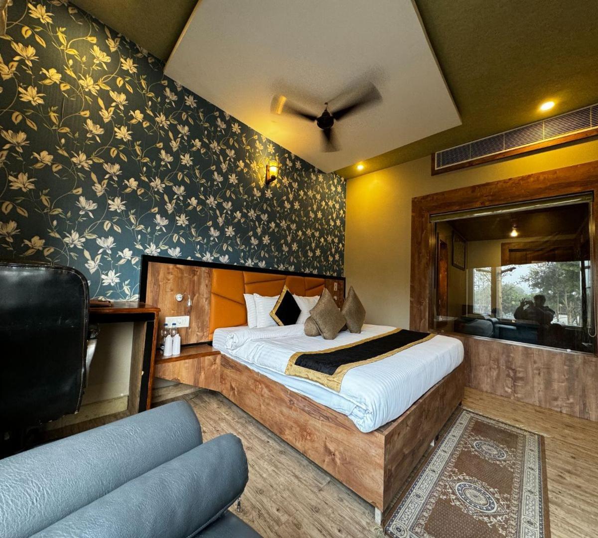 Hotel Runway Inn Pura Raghunāth Εξωτερικό φωτογραφία