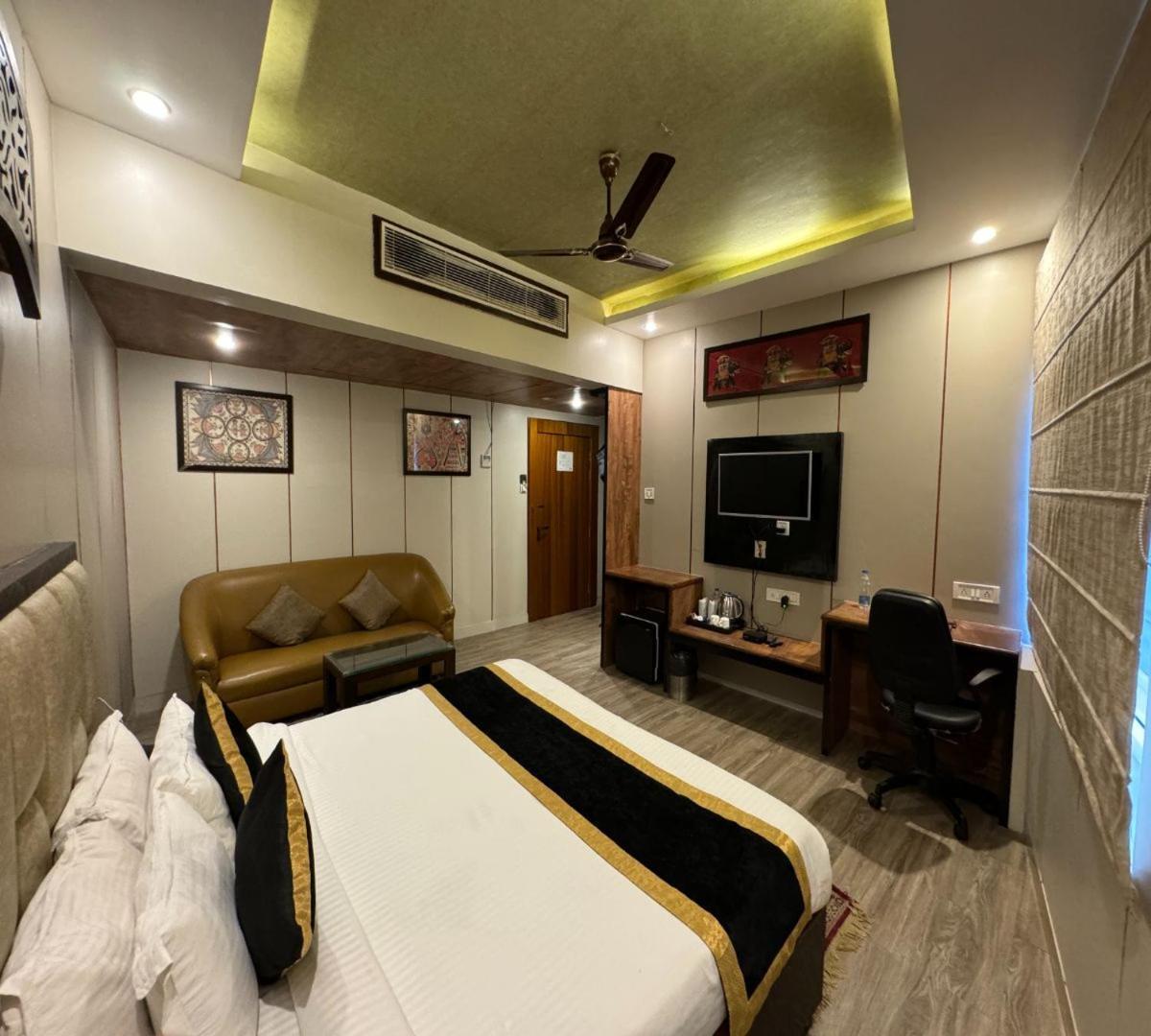 Hotel Runway Inn Pura Raghunāth Εξωτερικό φωτογραφία