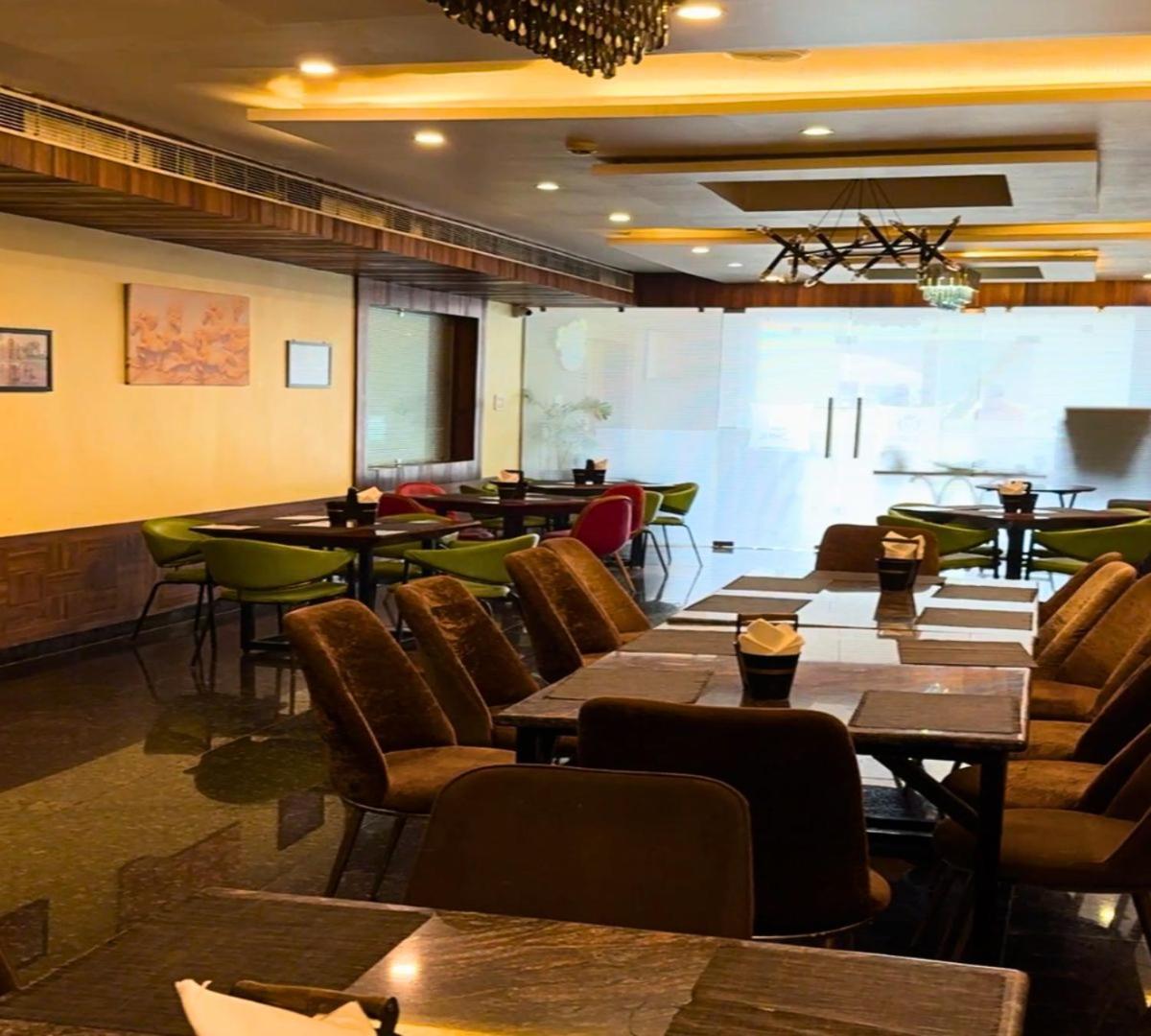 Hotel Runway Inn Pura Raghunāth Εξωτερικό φωτογραφία