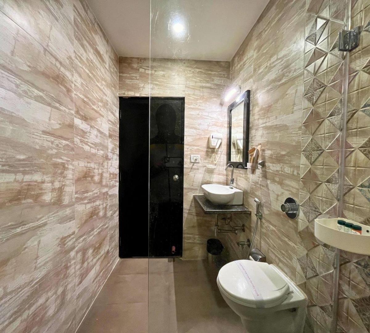 Hotel Runway Inn Pura Raghunāth Εξωτερικό φωτογραφία