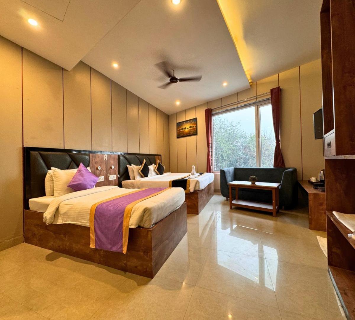 Hotel Runway Inn Pura Raghunāth Εξωτερικό φωτογραφία
